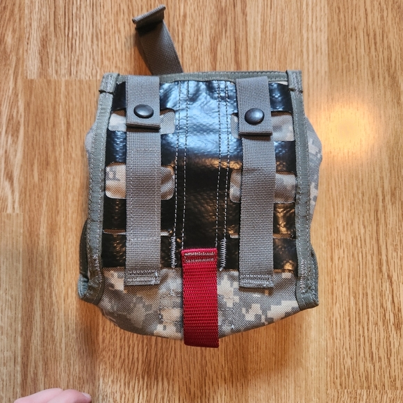 US Army Utility Medical/First Aid Pouch - Picture 3 of 6
